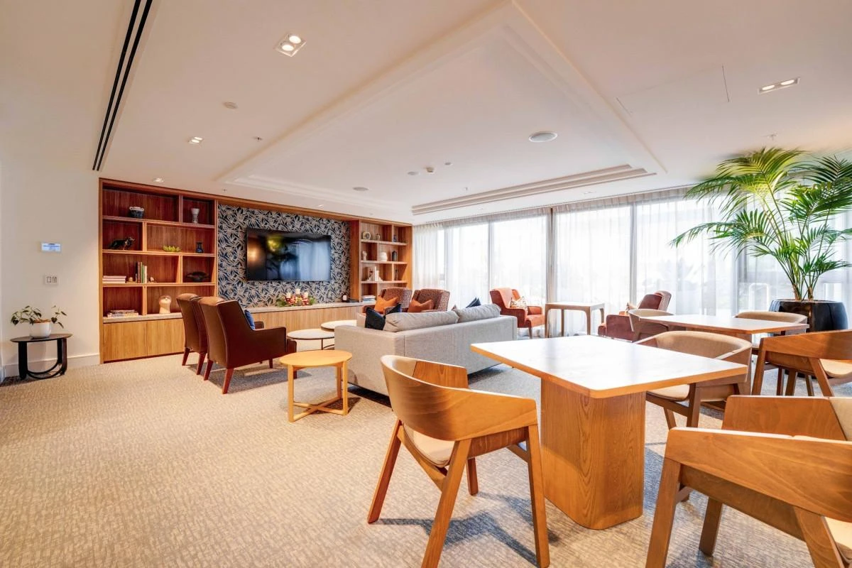 care-home-736-photo-1541