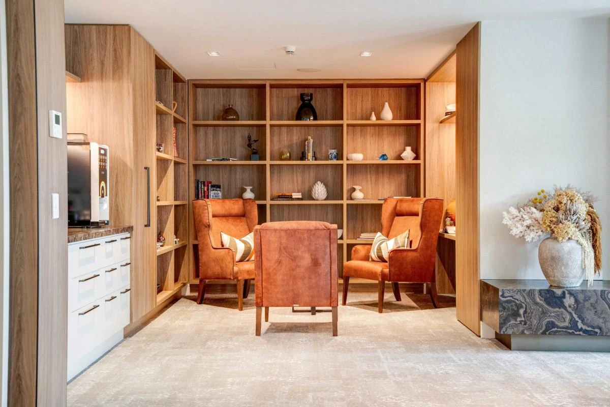 care-home-736-photo-1544