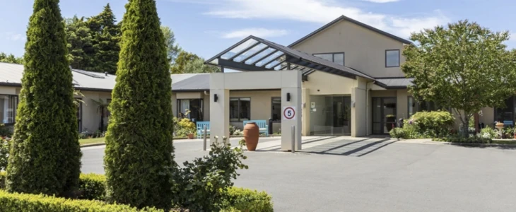 elms-court-village-4893